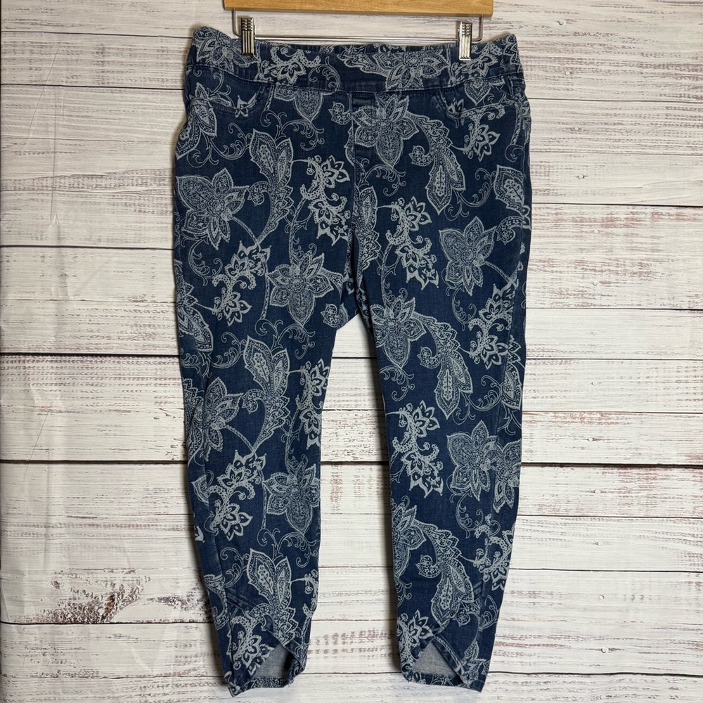Floral Patterned Crop Blue Jeans